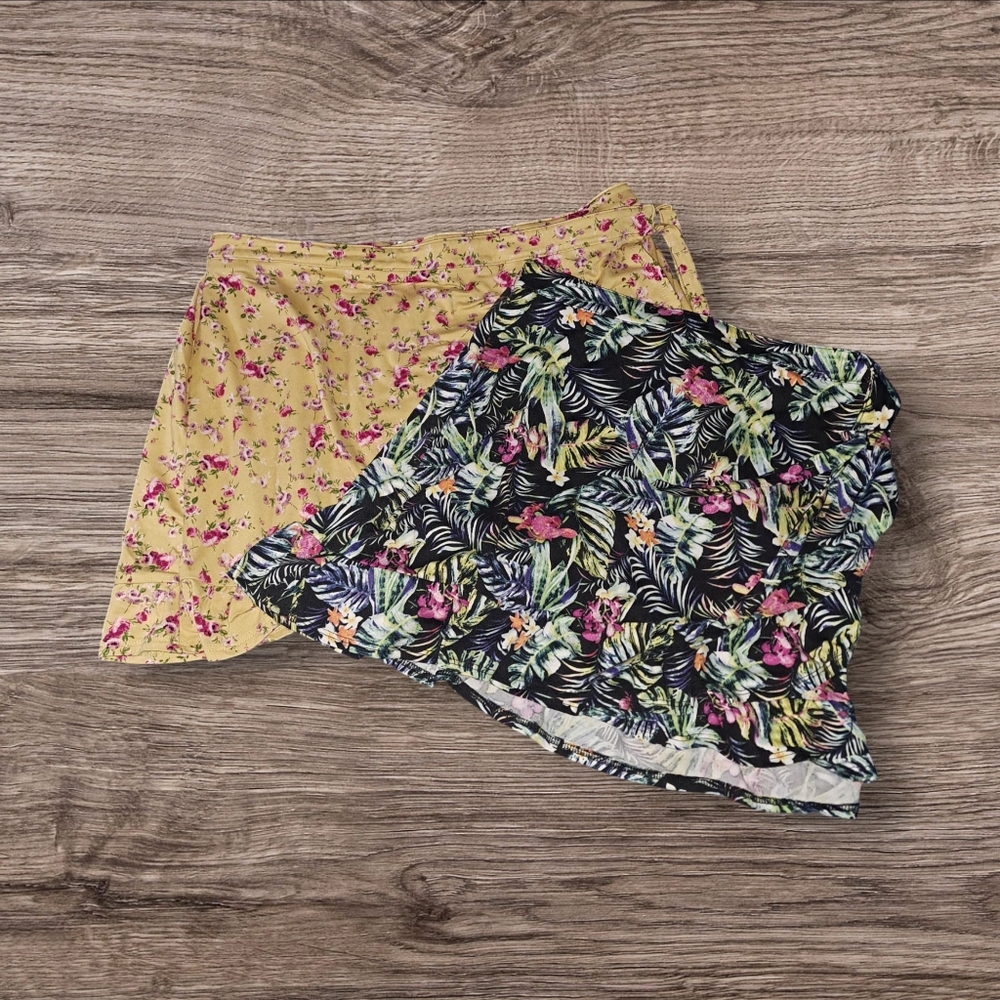 Women's skirt lot